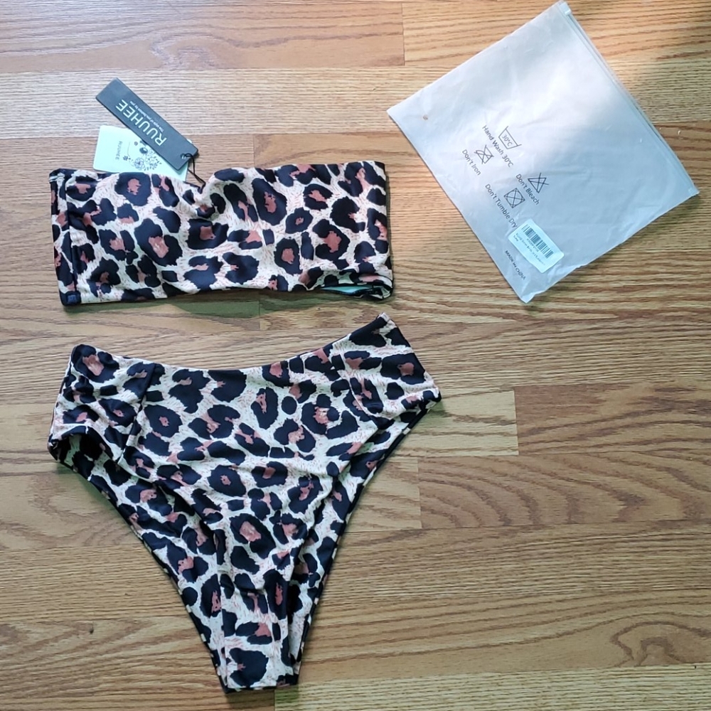 Brand new leopard bikini